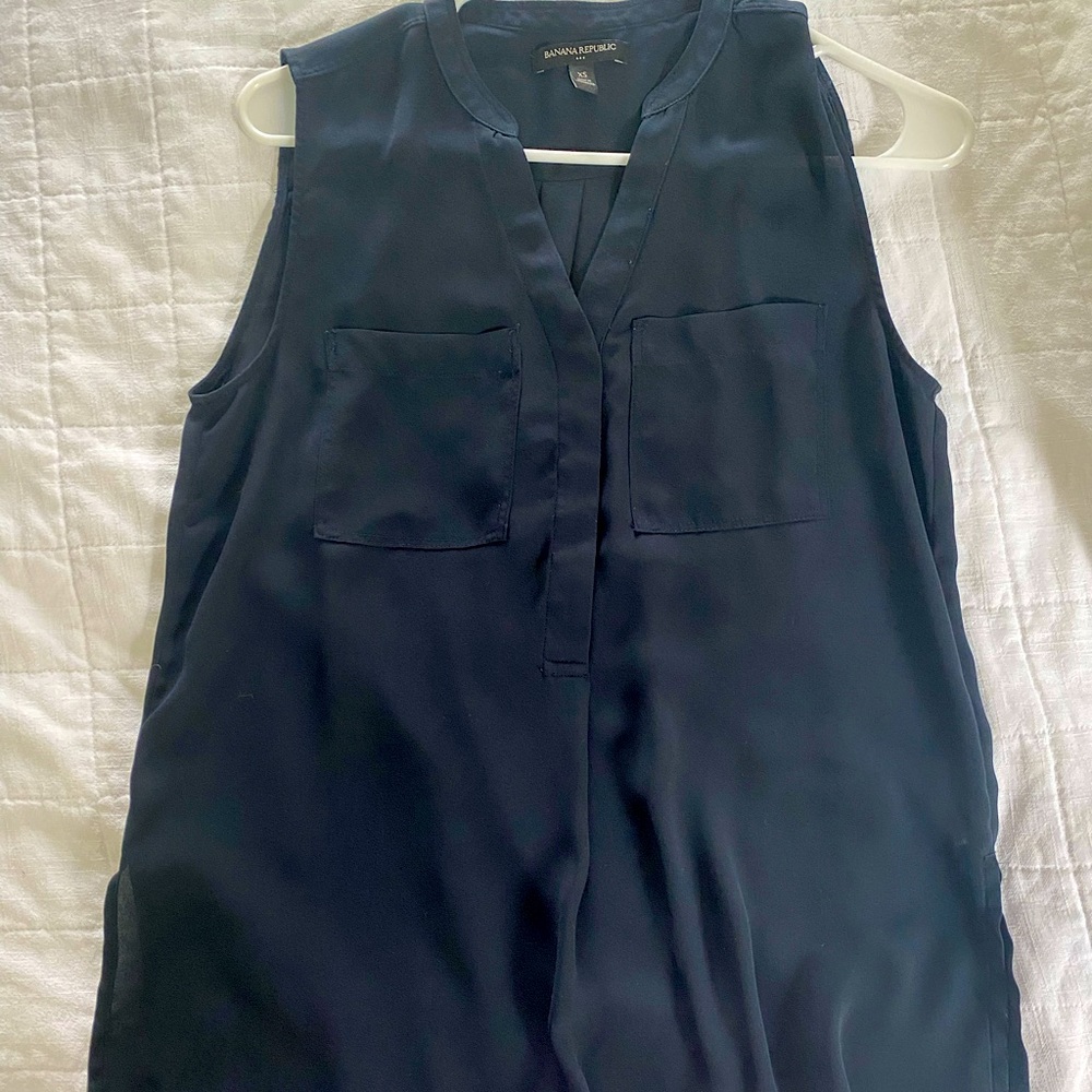 Banana Republic Sleeveless Top - Picture 2 of 3